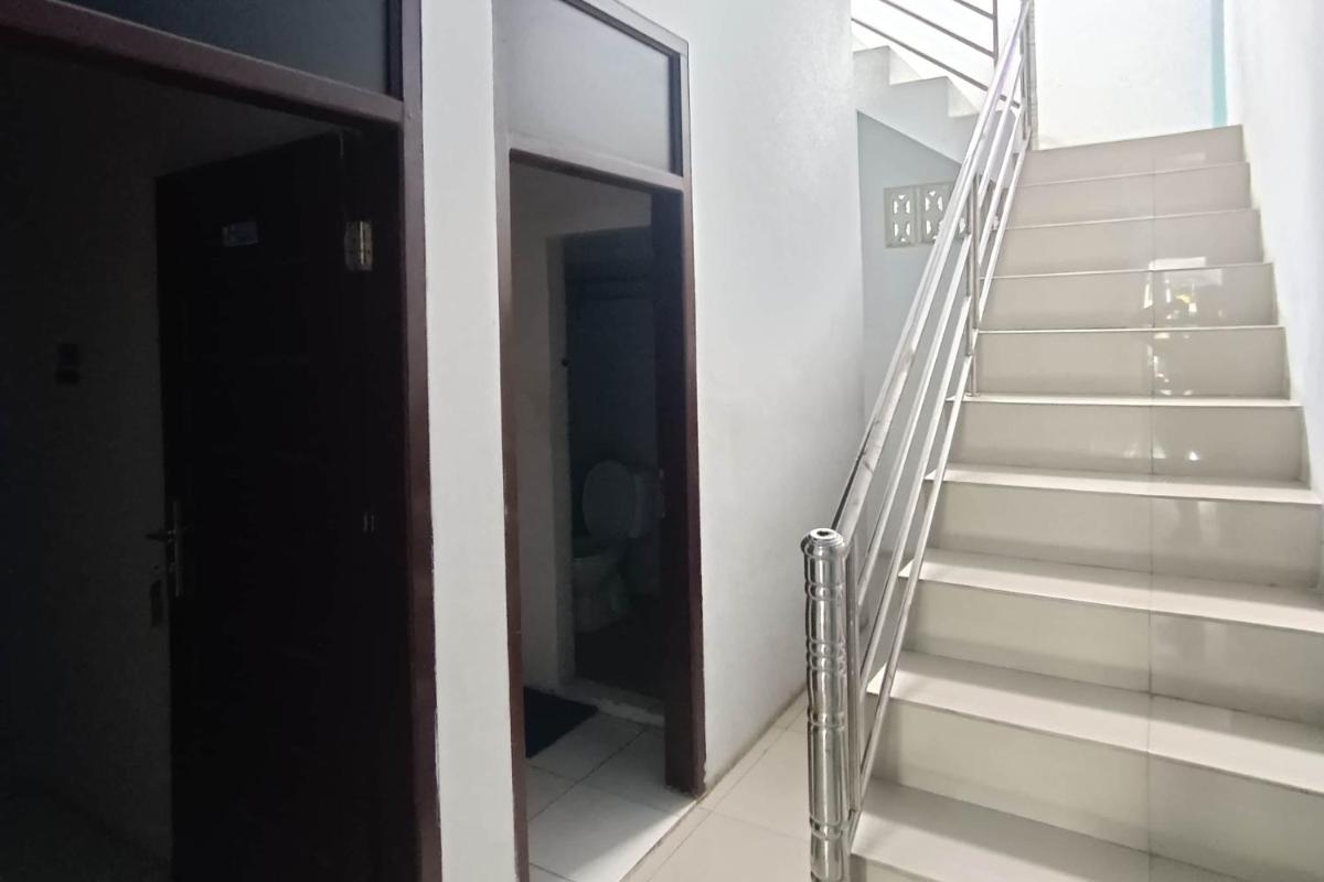 OYO 92207 Hotel Koperasi - Housity