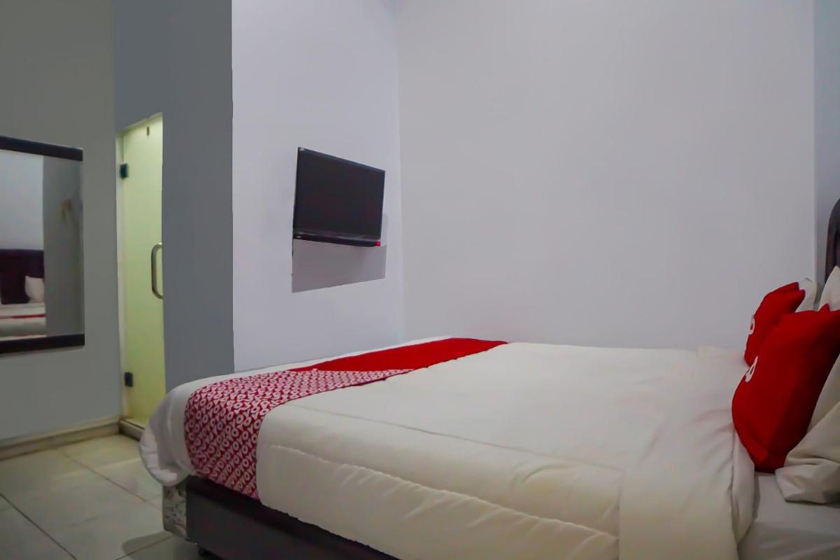 OYO 92463 Deli Hotel Medan - Hizvo