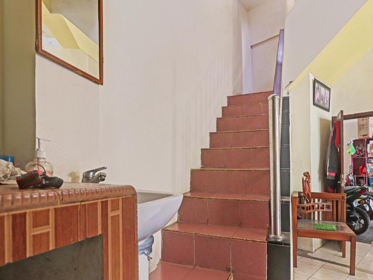 OYO 92561 Excellent Kost - Housity