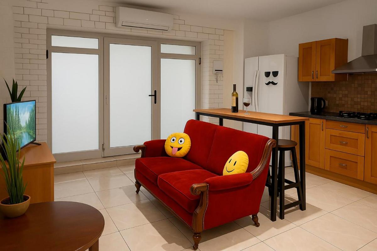 Holiday - Malta Balluta Beach - Housity