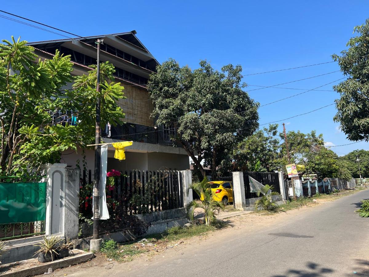 OYO 93137 Kost Maharaja - Housity