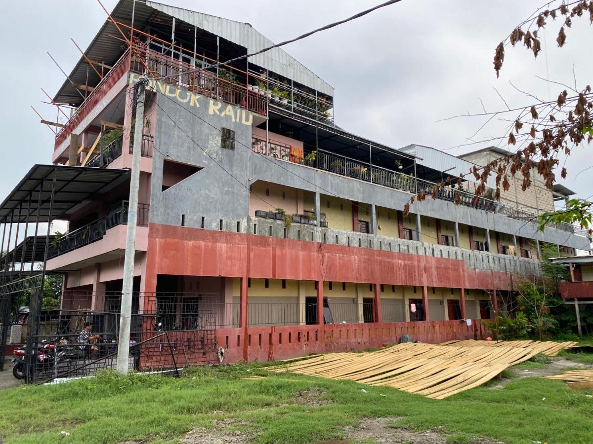 OYO 93414 Wisma Ratu Syariah Near SMP Negeri 2 Watang Pulu - Housity