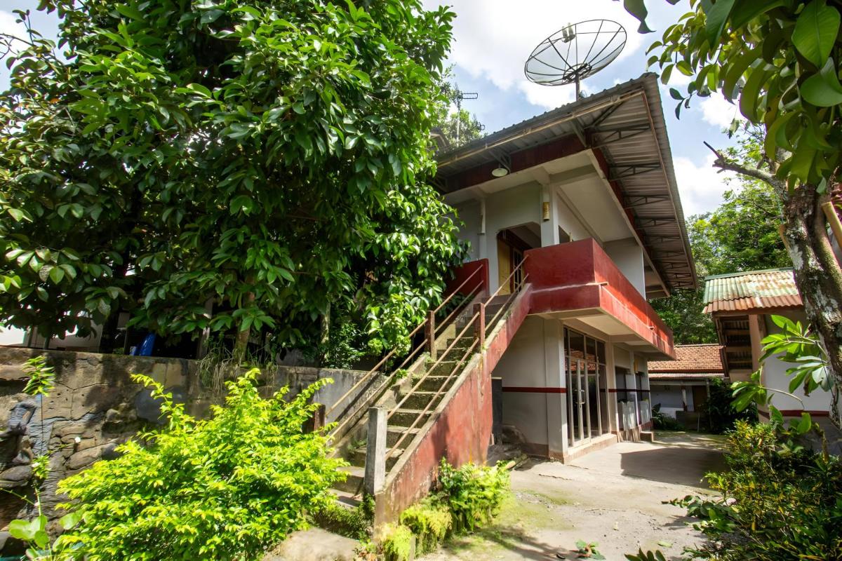 OYO 93617 Hotel Lanang - Housity