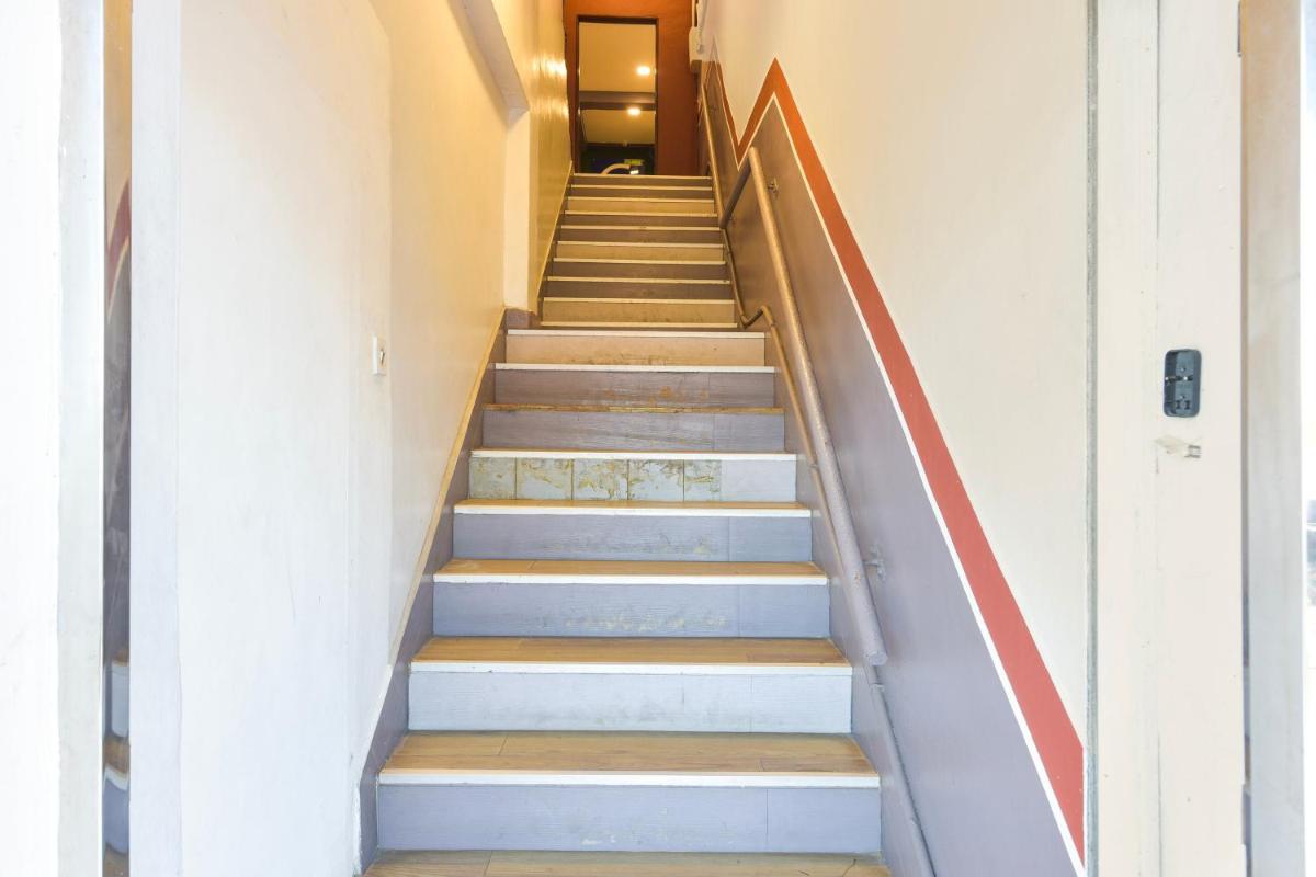 OYO 90963 Gest Inn - Housity