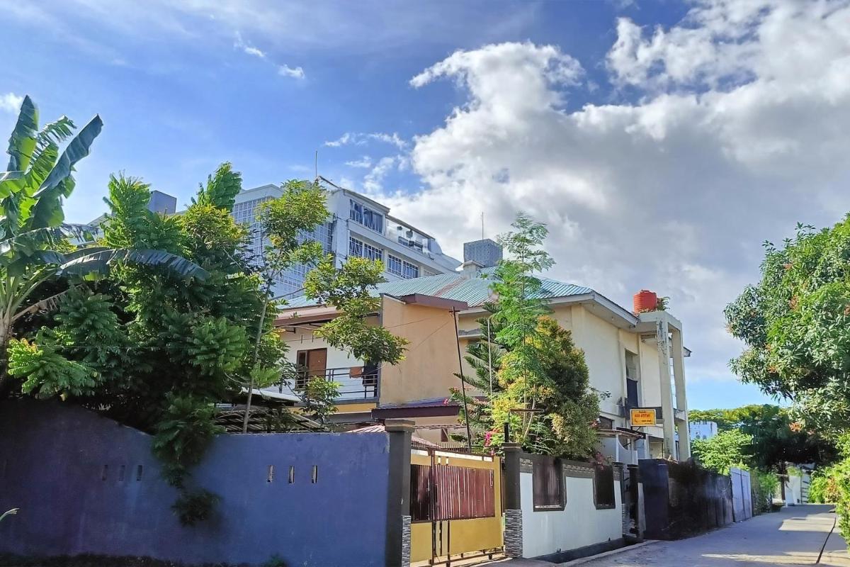 OYO 93877 Atifah Homes - Housity
