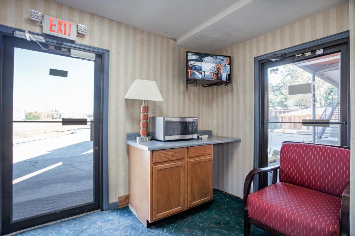 Southern Inn By OYO Walterboro I-95 - Housity
