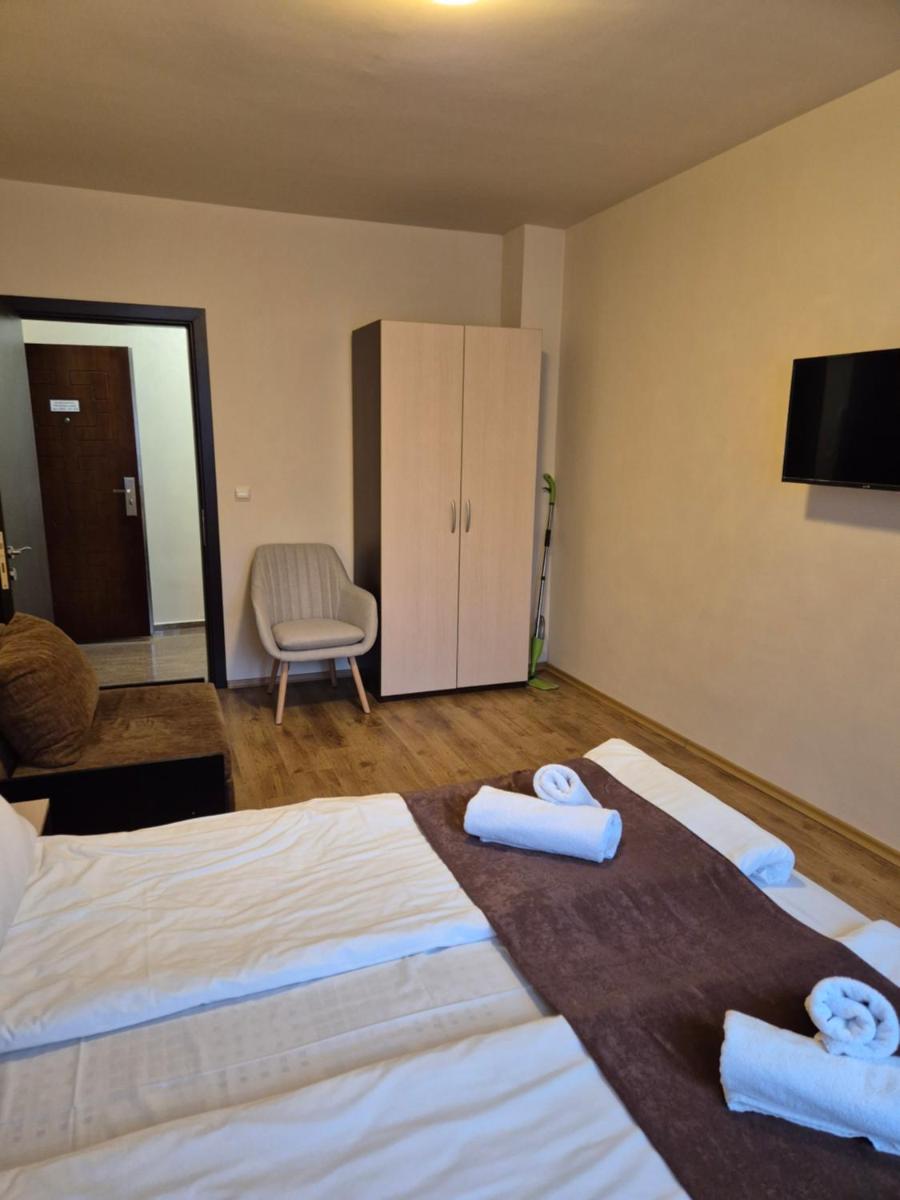 апартаменти Tryavna lake - Housity
