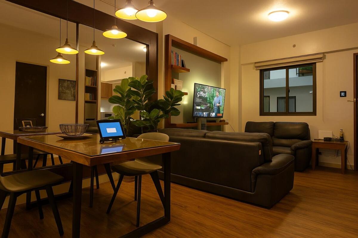 The Aston Executive Suite Baguio 2BR Suite - Hizvo