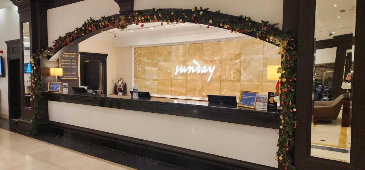 Sunday Hotel Holiday international Dubai - Hizvo