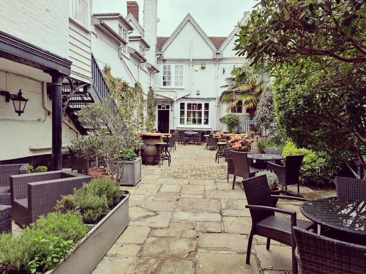 The Crown Hotel - Housity