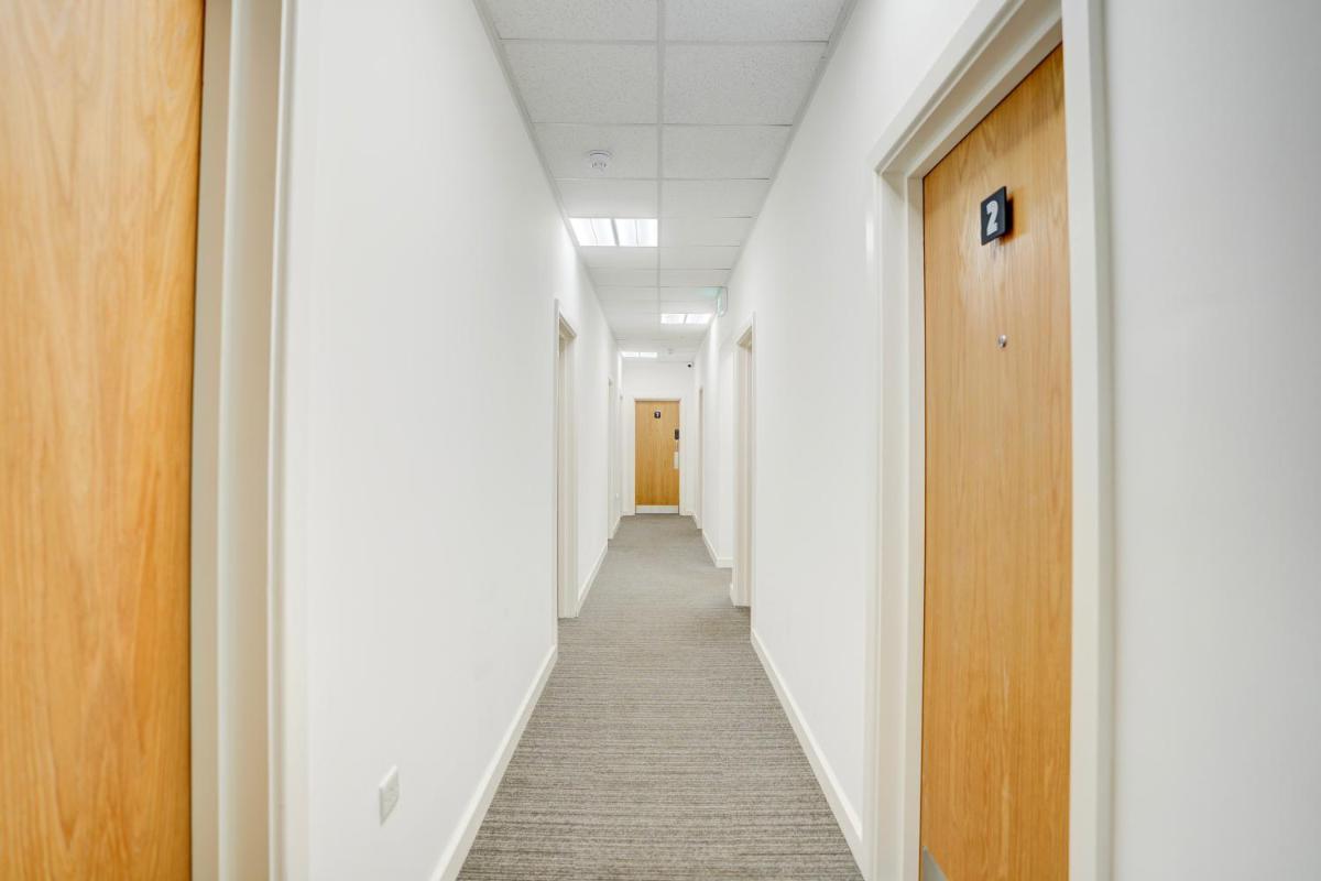 Kingston Luxe Suites Riverside Apartment Belvilla - Housity