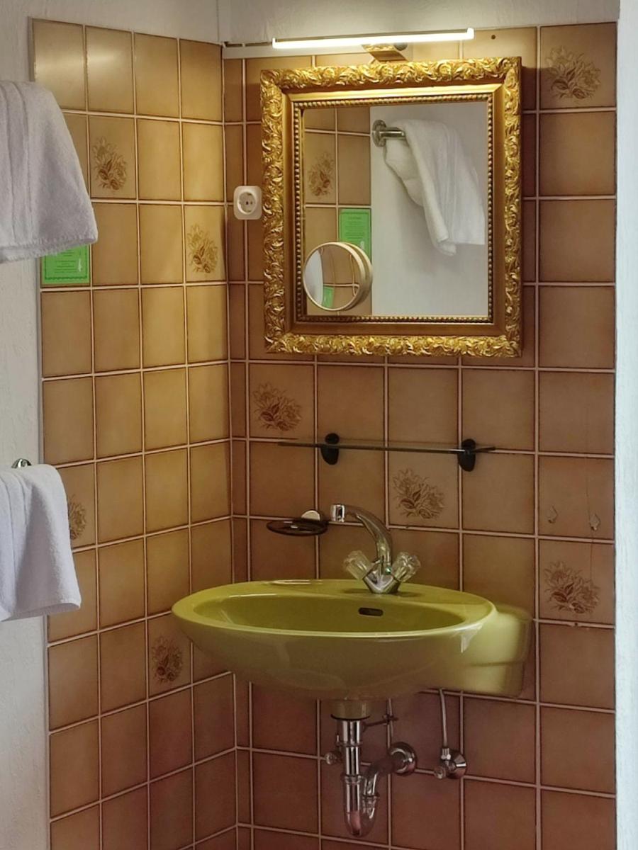 Hotel-Restaurant Burg-Ramstein - Housity