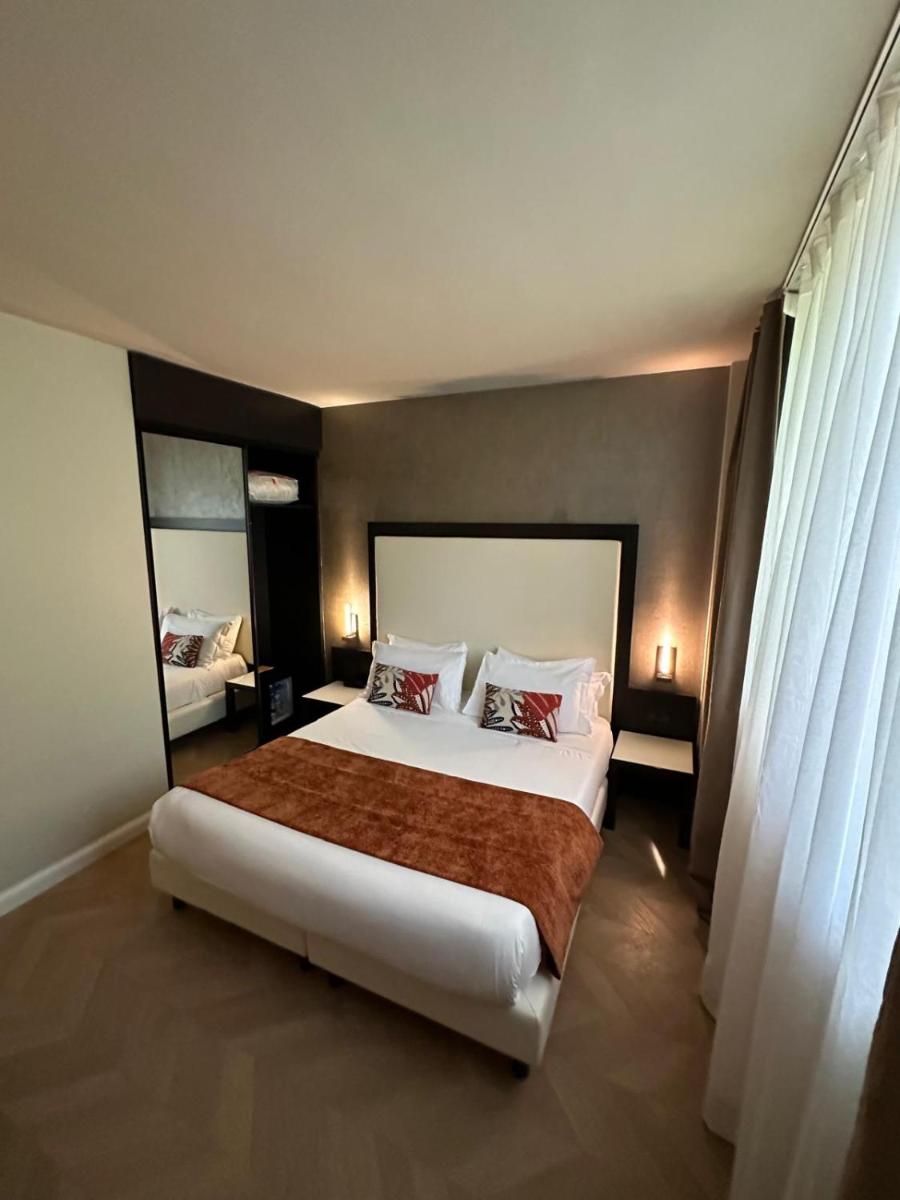Hotel Comtur - Housity