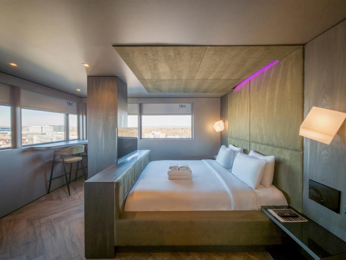 Bloc Hotel London Gatwick Airport - Housity