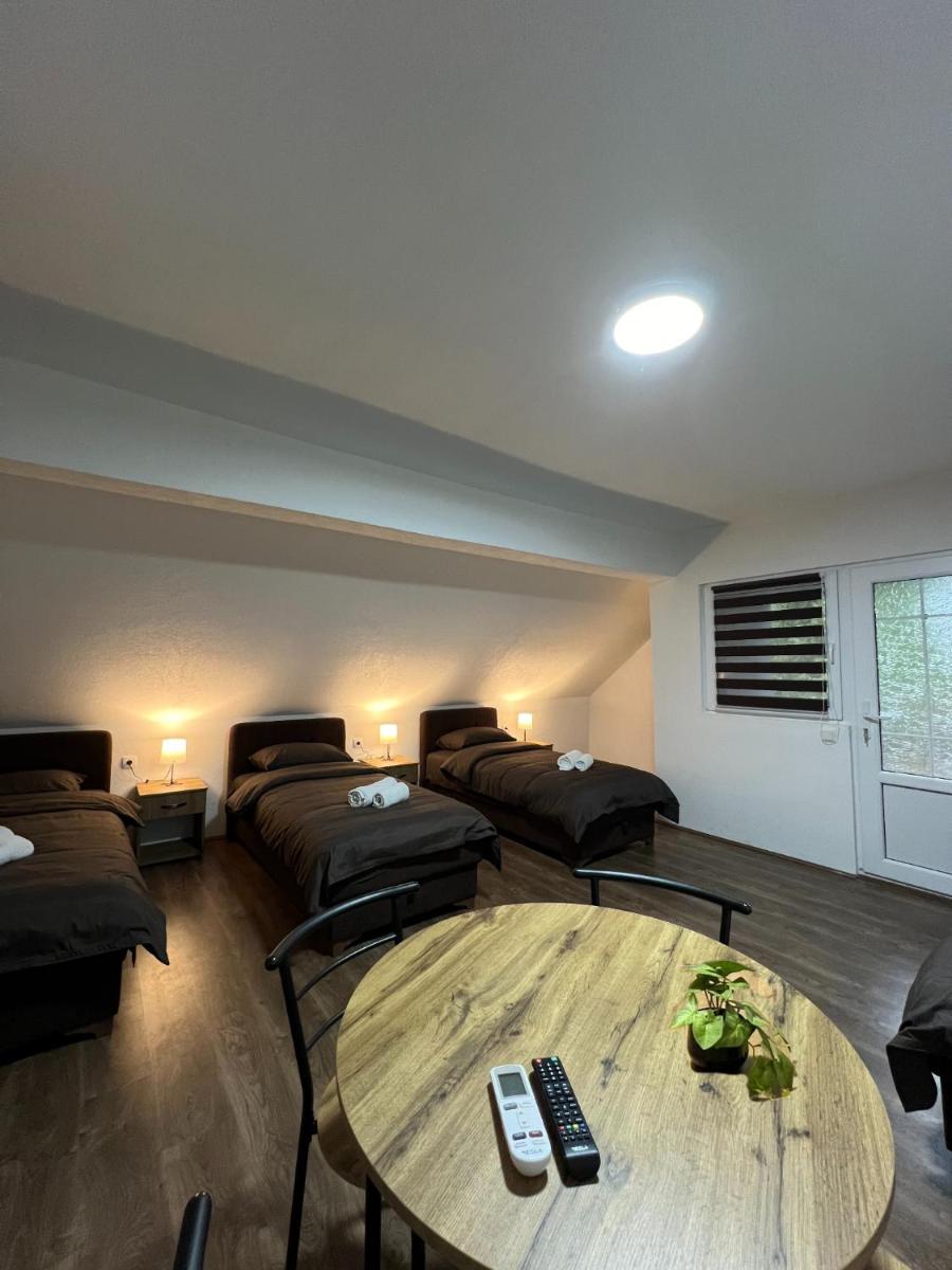 Apartmani Ćosić - Kuršumlijska banja - Housity