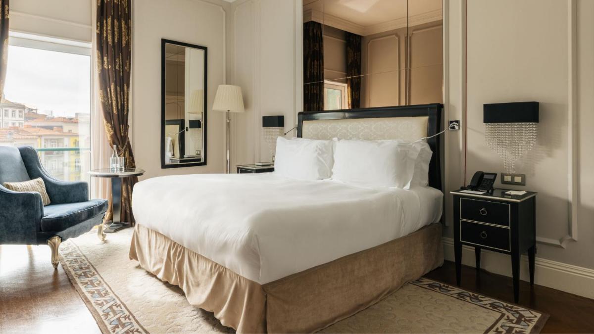 Uma cama ou camas num quarto em InterContinental Porto - Palacio das Cardosas by IHG