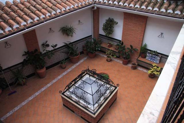 Hotel Patri - Housity