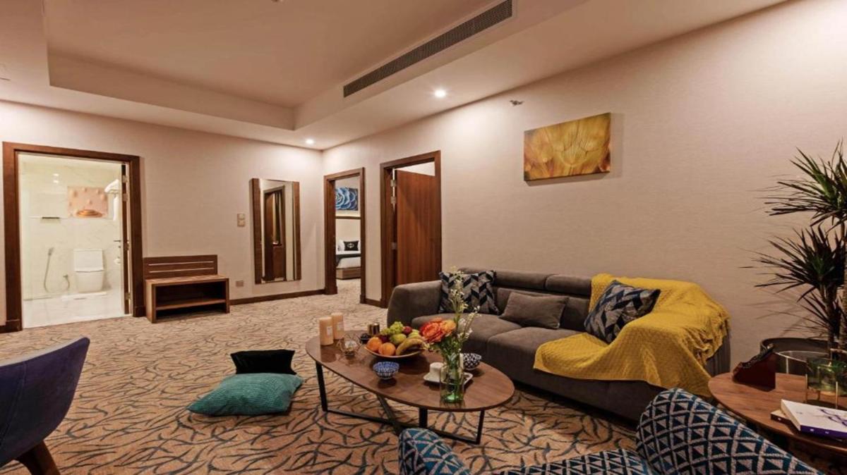 فندق سن داي الزمرد Sunday Emerald Hotel - Housity
