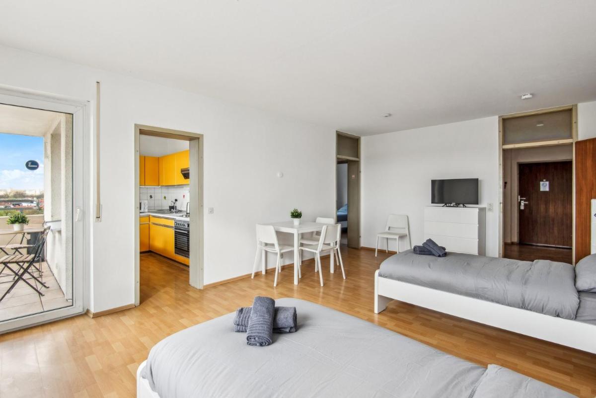 MONTEUR - Unterkunft für bis zu 4 Personen in 65462 Ginsheim-Gustavsburg - GG14 - Housity