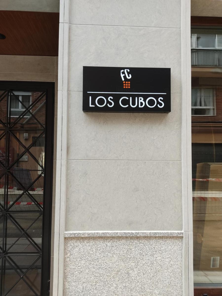 FC Los Cubos Auto Check In - Housity
