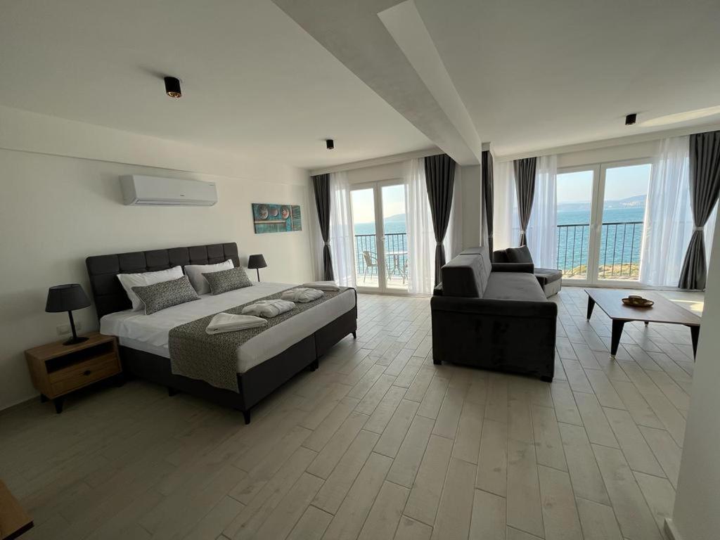 Ni Marin Hotel - Housity