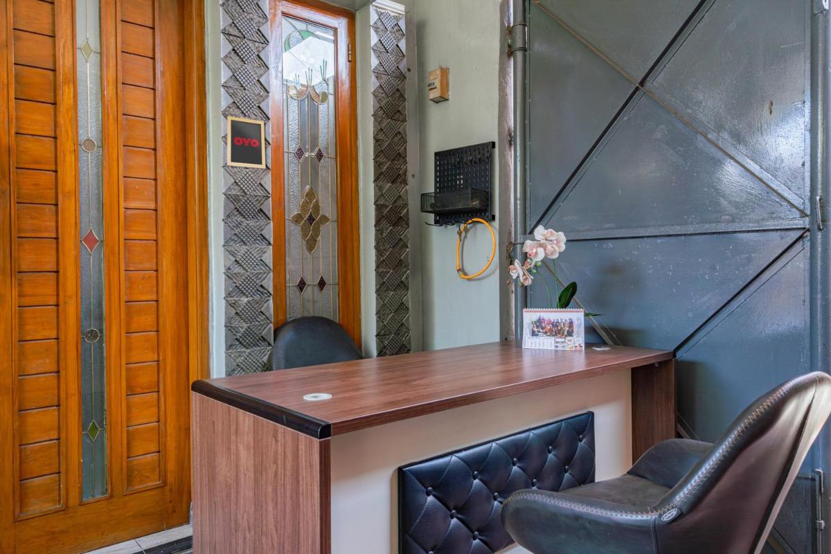 Hotel O Ar Guest House Syariah - Housity