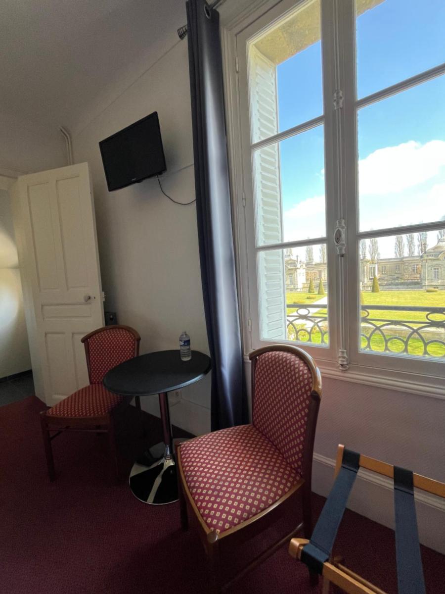 Hostellerie Le Griffon - Housity