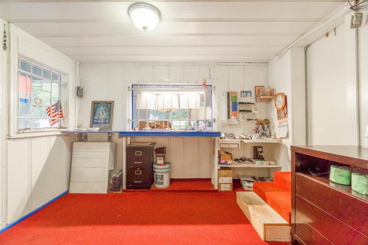 Budget Inn By OYO Palestine TX Hwy 79 - Housity