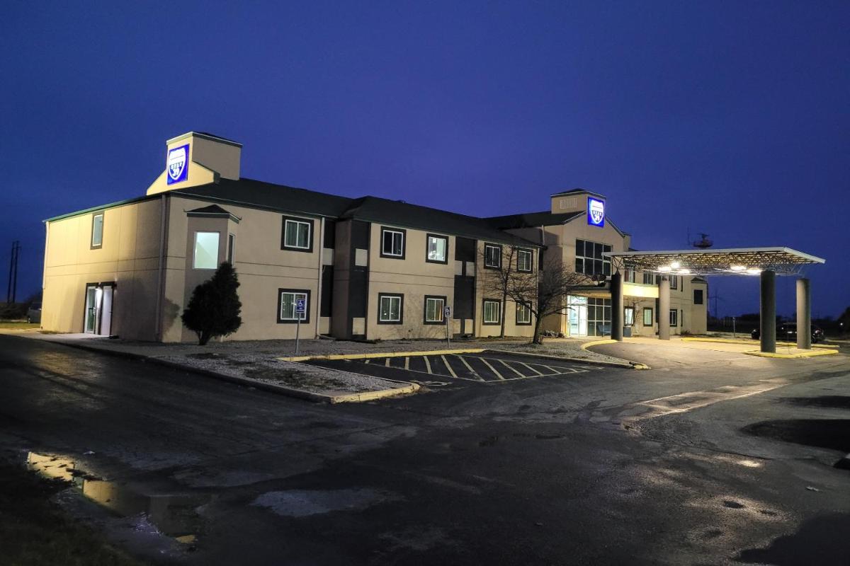 Modern Stay 39 Lakeview By OYO Minonk - Housity