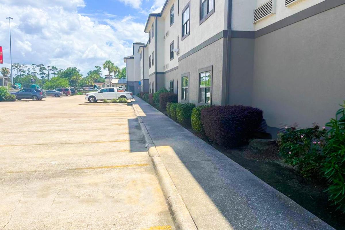 OYO Townhouse Beaumont Medical Center Area I-10 - Housity