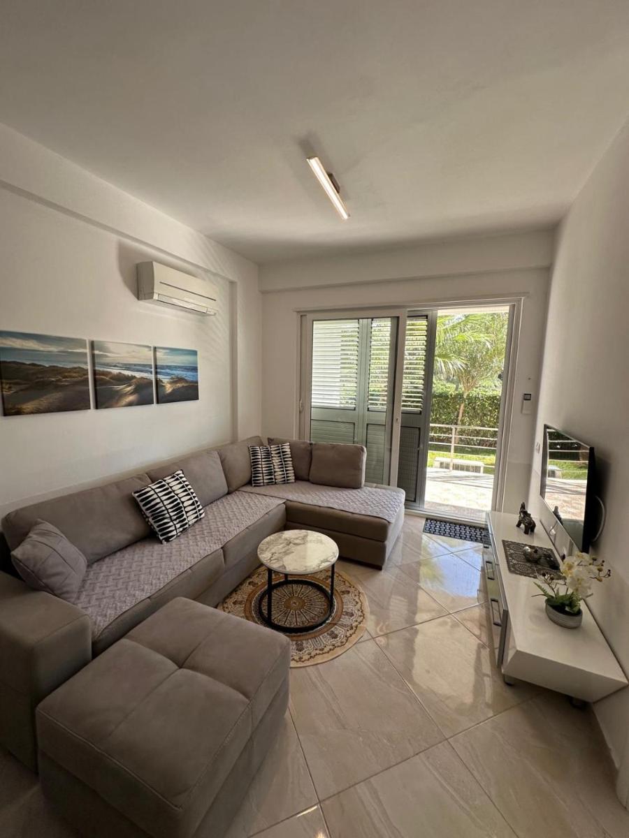 Gjiri i Lalzit Lura 3 Apartment Toni - Housity