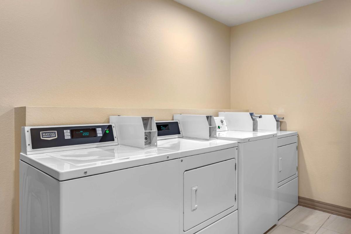 Best Western Executive Inn & Suites - Housity