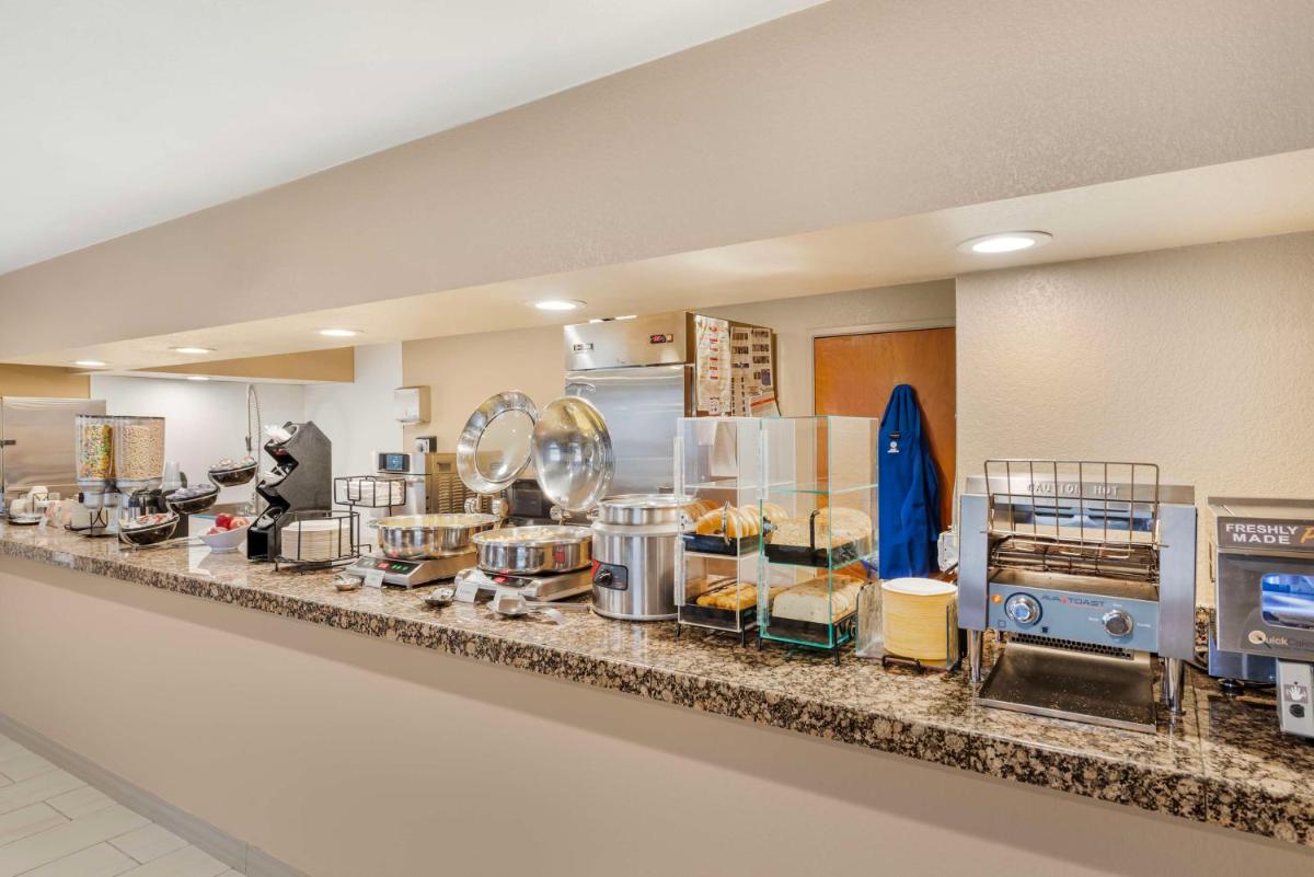 Best Western Executive Inn & Suites - Housity