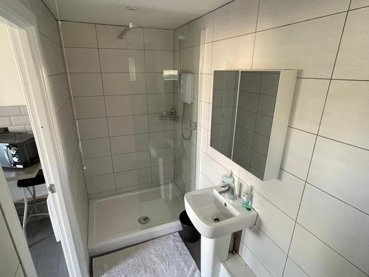 Welcome rooms 55b- Self Check-In whole apartment FULLY REFURBISHED - Housity