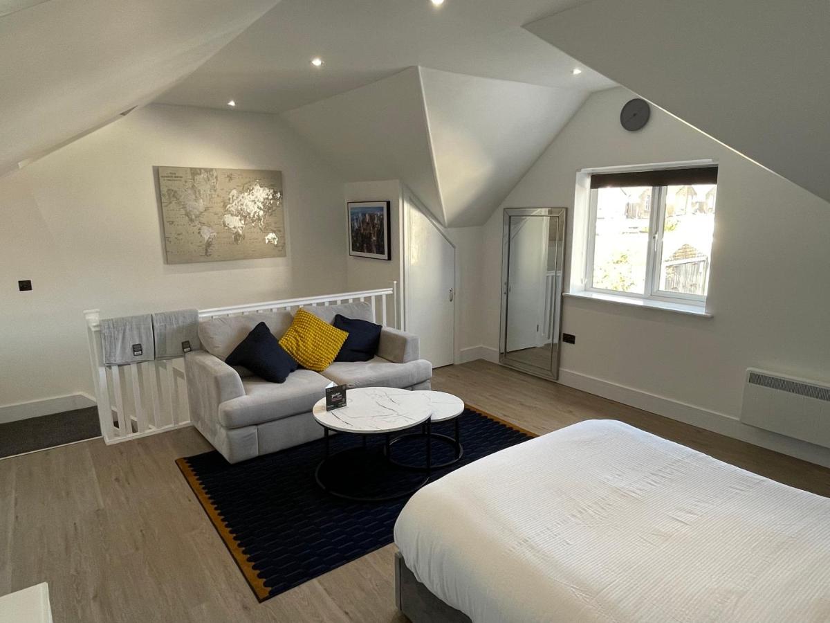 Welcome rooms 55b- Self Check-In whole apartment FULLY REFURBISHED - Housity