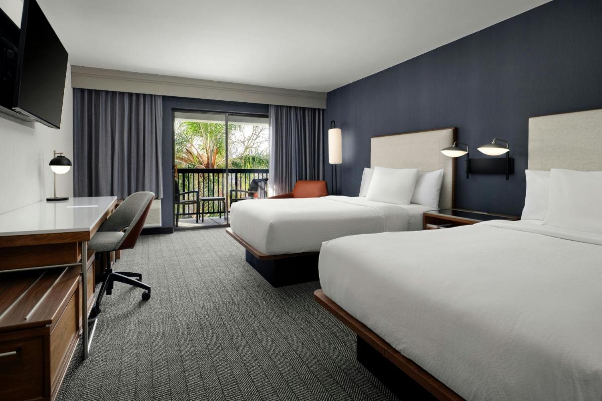Courtyard by Marriott Stockton - Housity