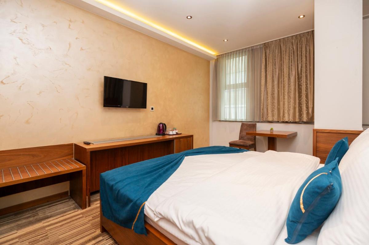 Hotel Bistrik City Center - Housity