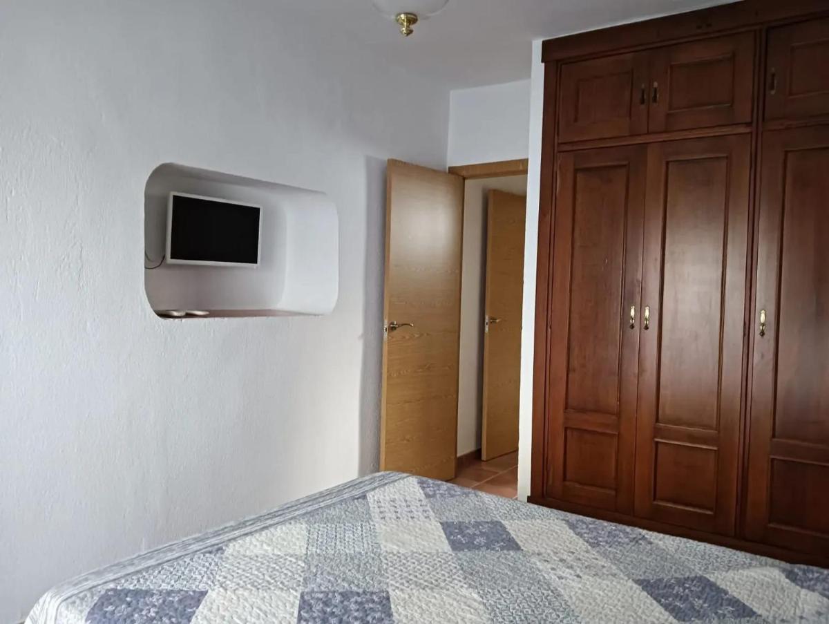 Charming Villa in Punta Umbría with Private Pool - Housity