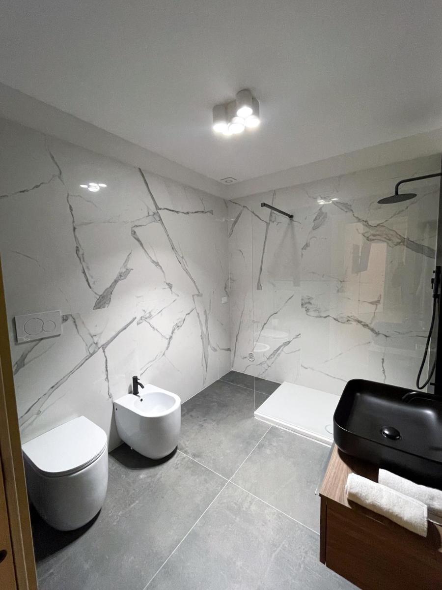 7Suites - Housity