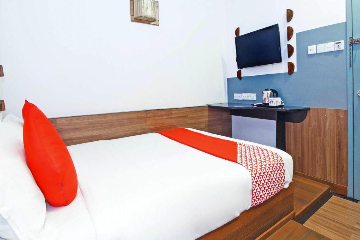 OYO 210 Hotel Five 2 - Housity