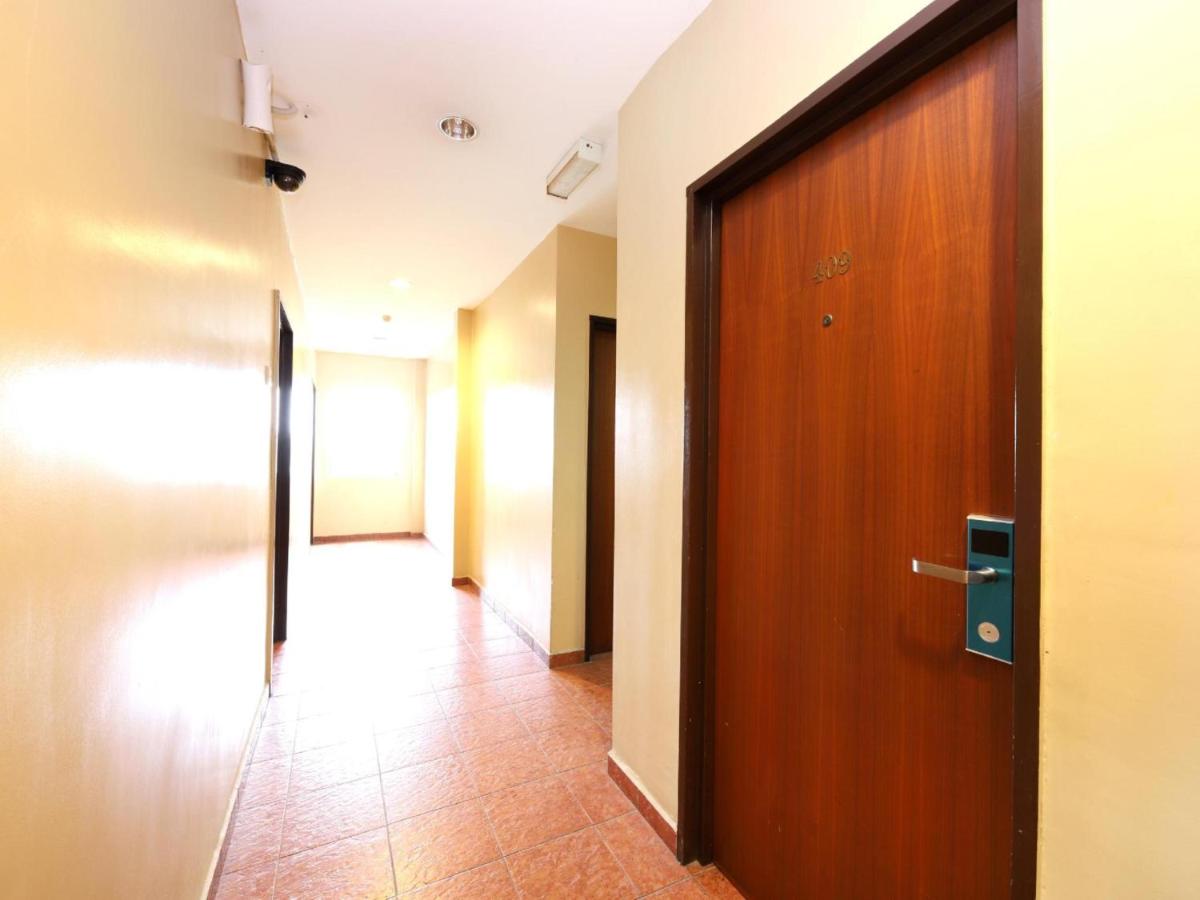 Super OYO 447 Comfort Hotel Meru - Hizvo