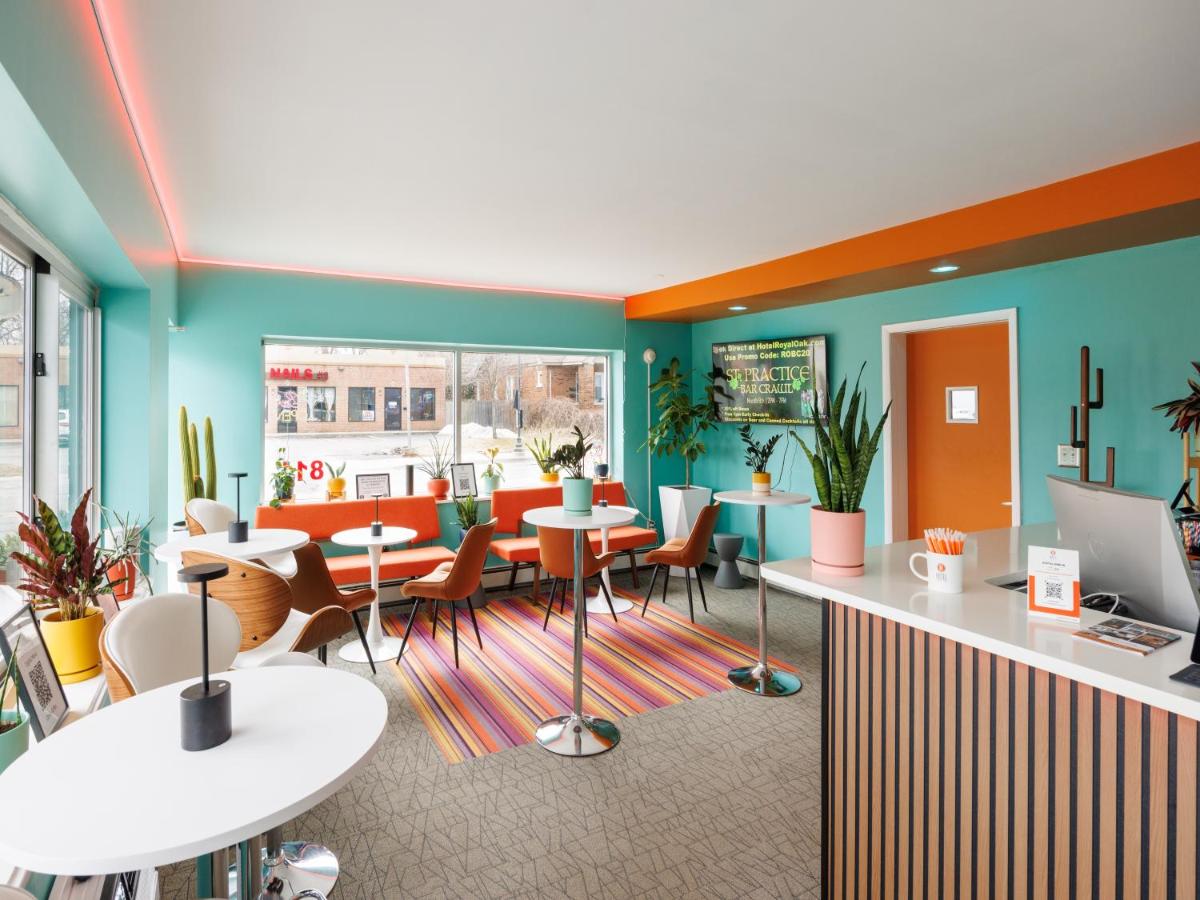 Hotel Royal Oak - Housity