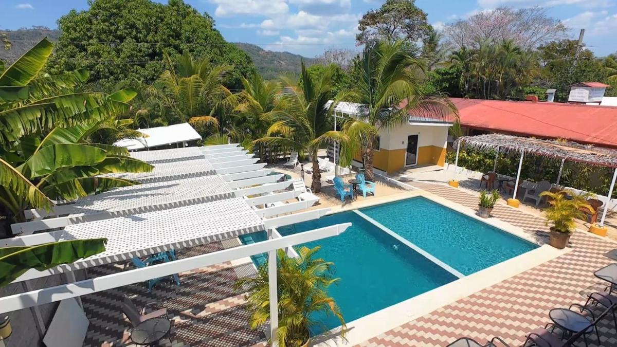 Cabinas El Colibri, Apart Hotel - Housity