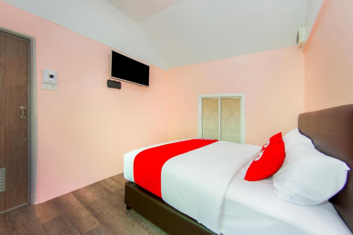OYO 578 PJ Resort And Snooker Club - Housity