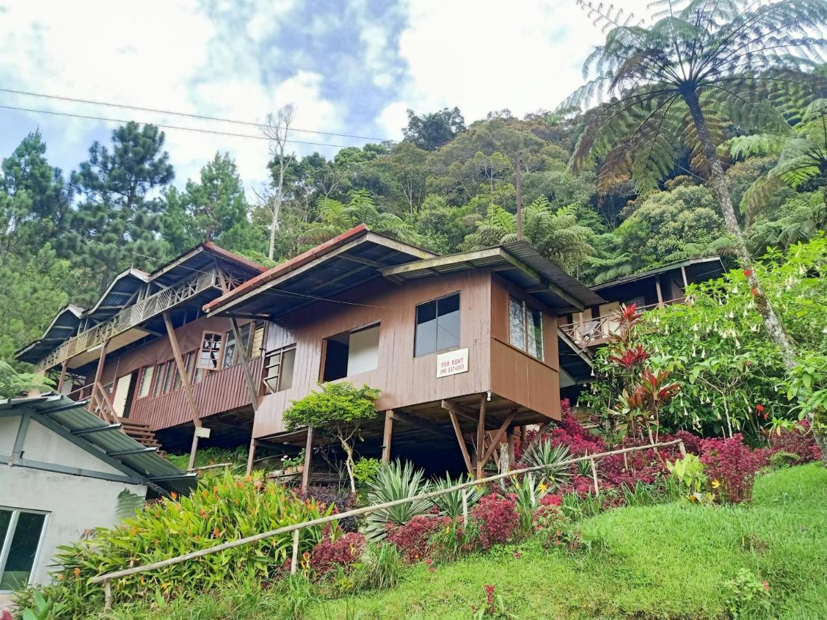 OYO Home 90430 Mountain Resthouse - Housity