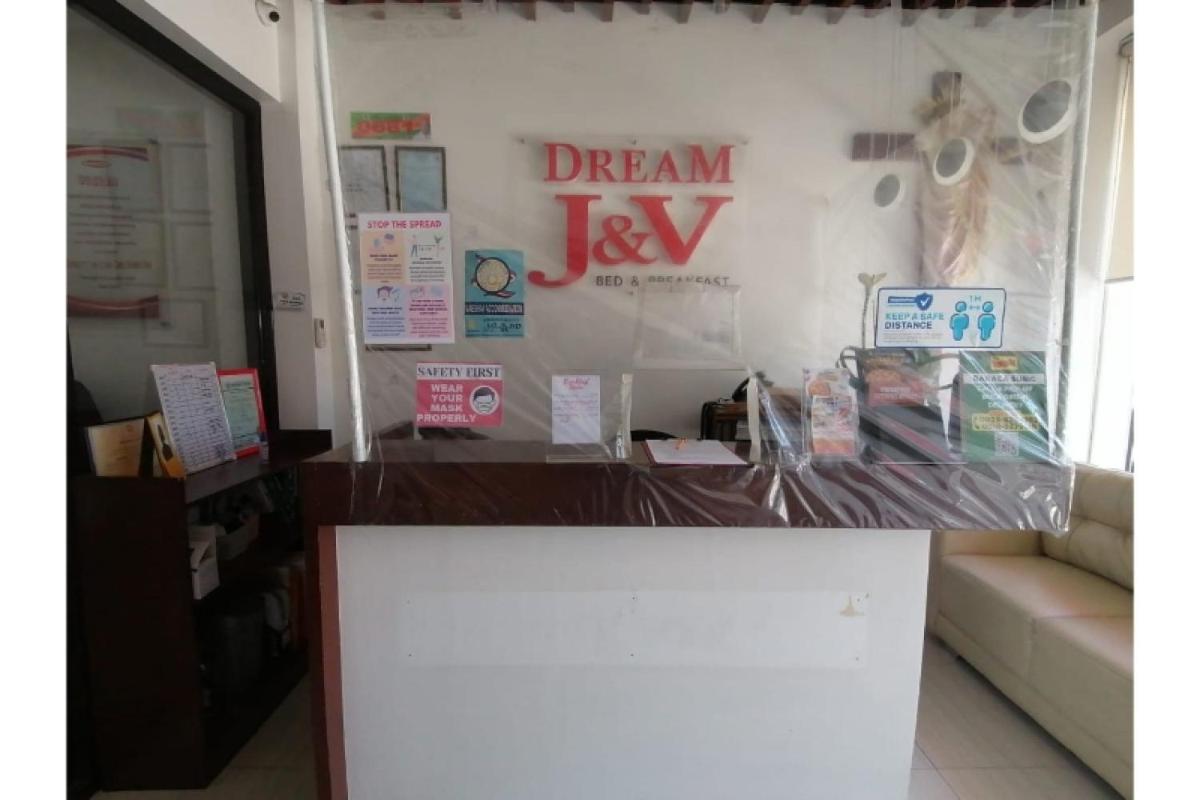 OYO 869 Jnv Dream Hotel - Housity