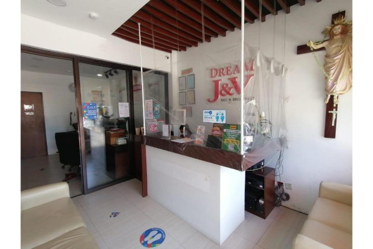 OYO 869 Jnv Dream Hotel - Housity
