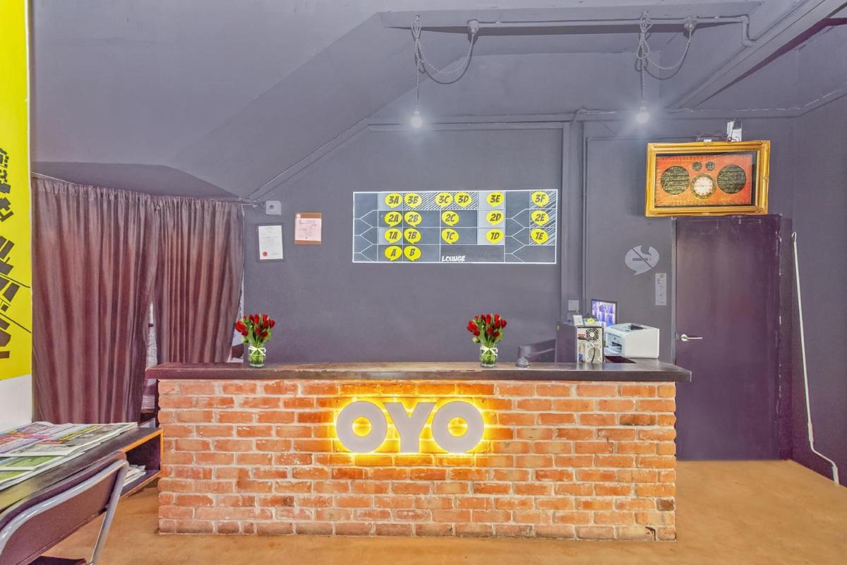 Super OYO 44032 Zzz Hotel - Housity