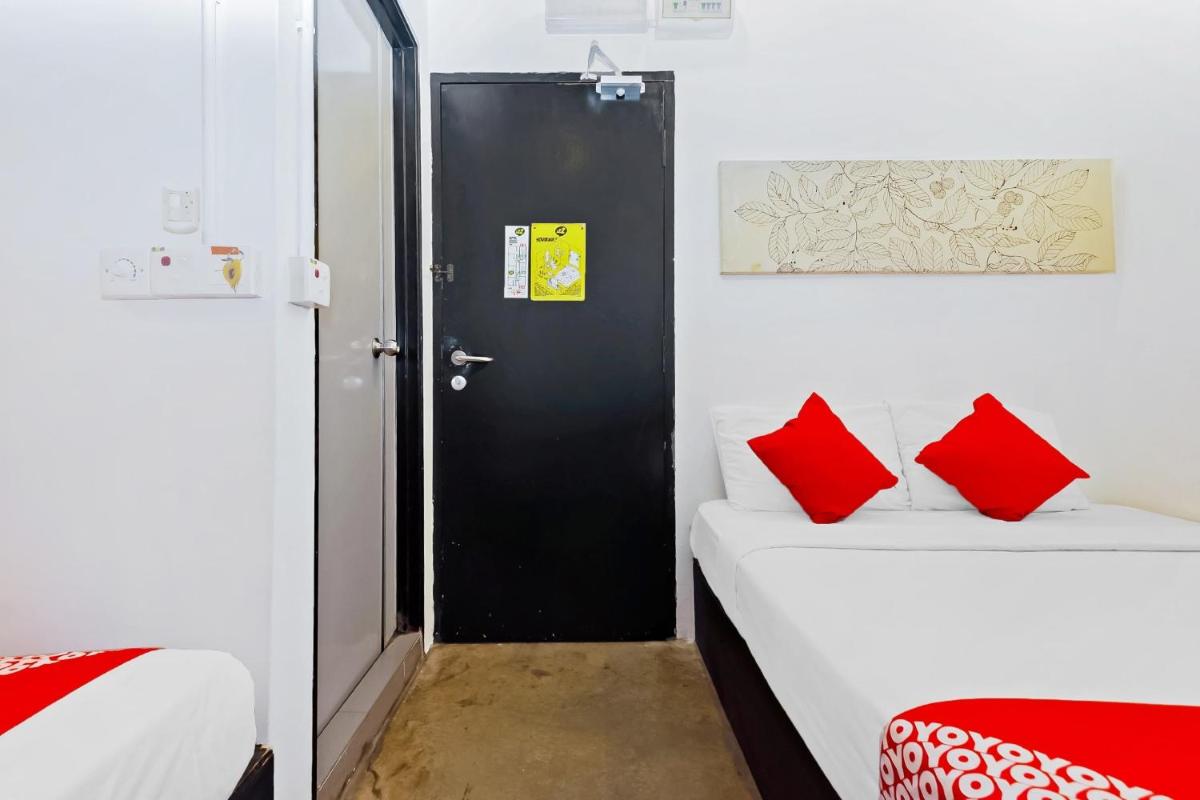 Super OYO 44032 Zzz Hotel - Housity