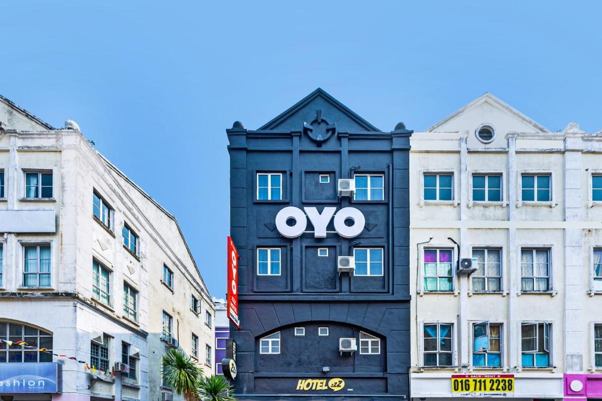 Super OYO 44032 Zzz Hotel - Housity